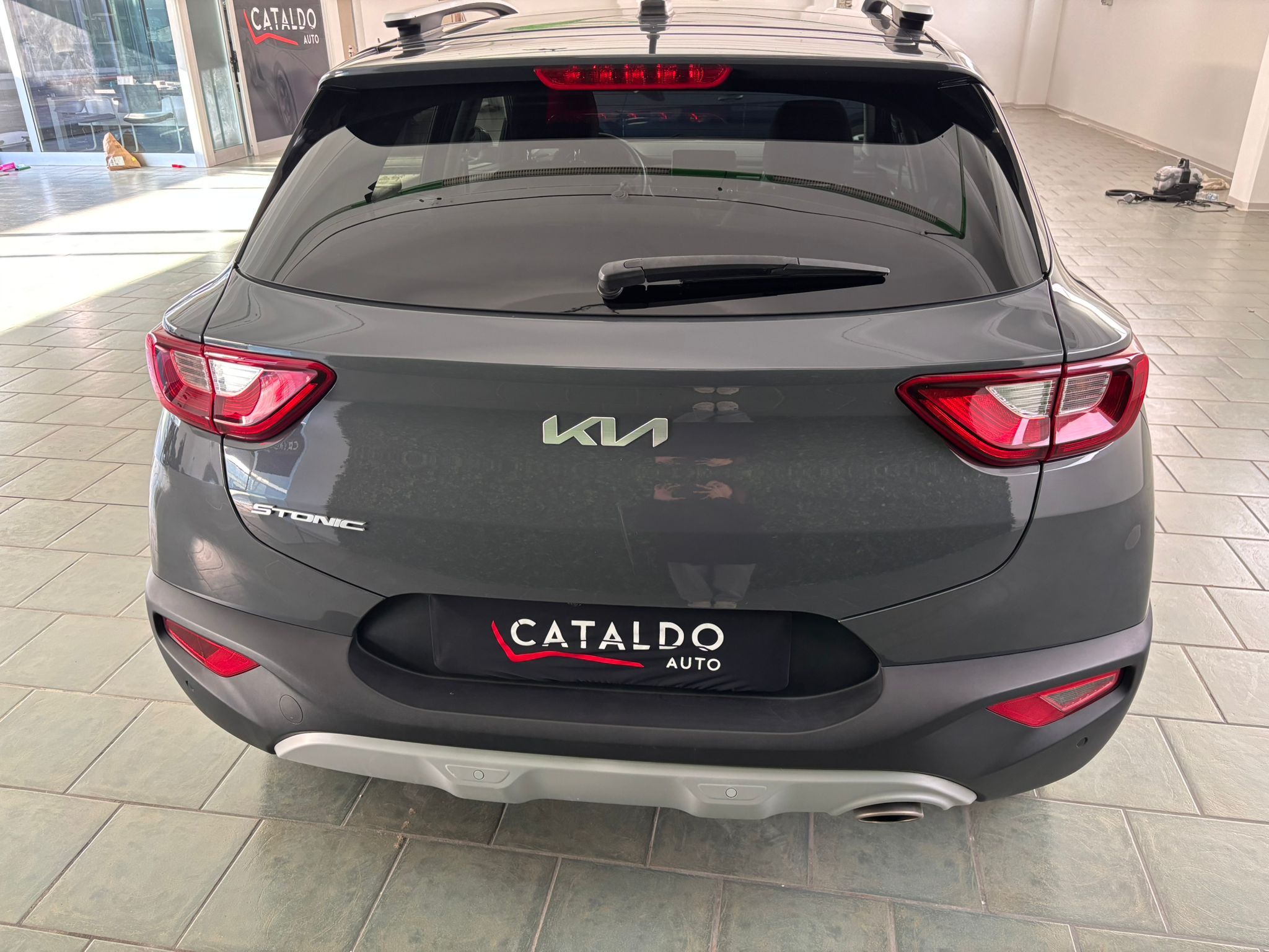 Kia Stonic 1.0 Style ecogpl 95cv dct - Image 4