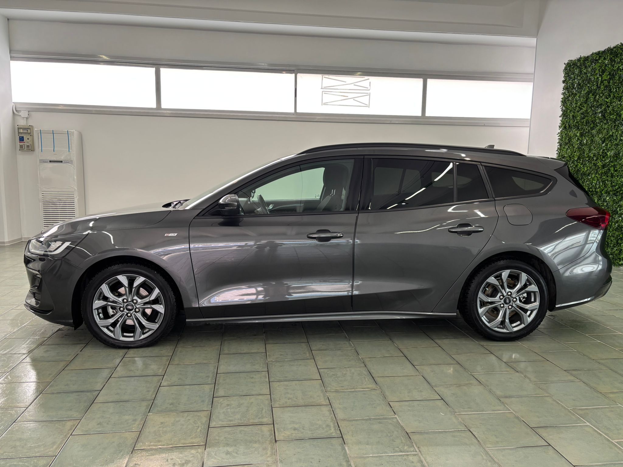 Ford Focus V 2022 SW 1.0 ecoboost ST-Line Style 125cv - Image 2