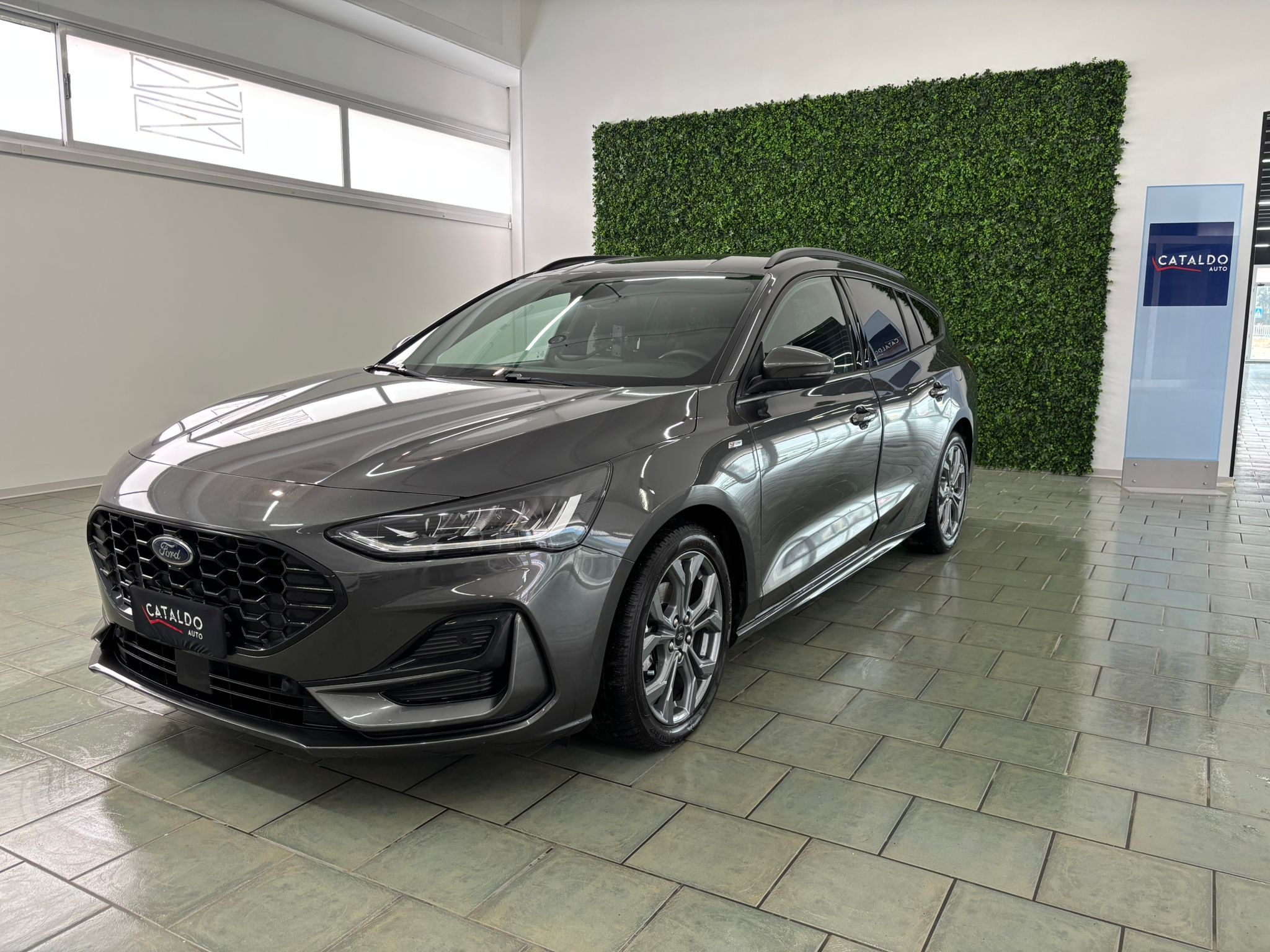 Ford Focus V 2022 SW 1.0 ecoboost ST-Line Style 125cv - Image 1