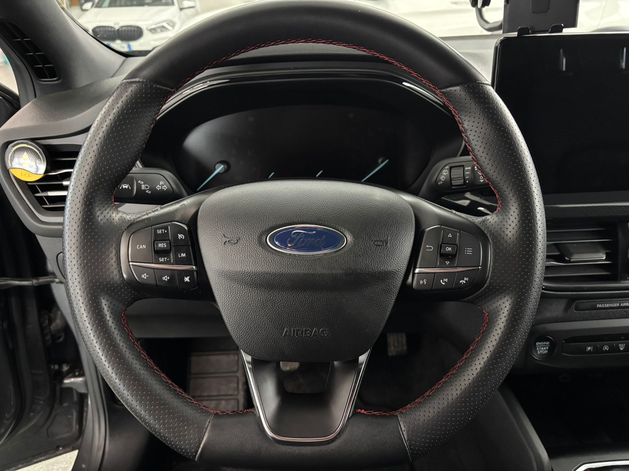 Ford Focus V 2022 SW 1.0 ecoboost ST-Line Style 125cv - Image 13